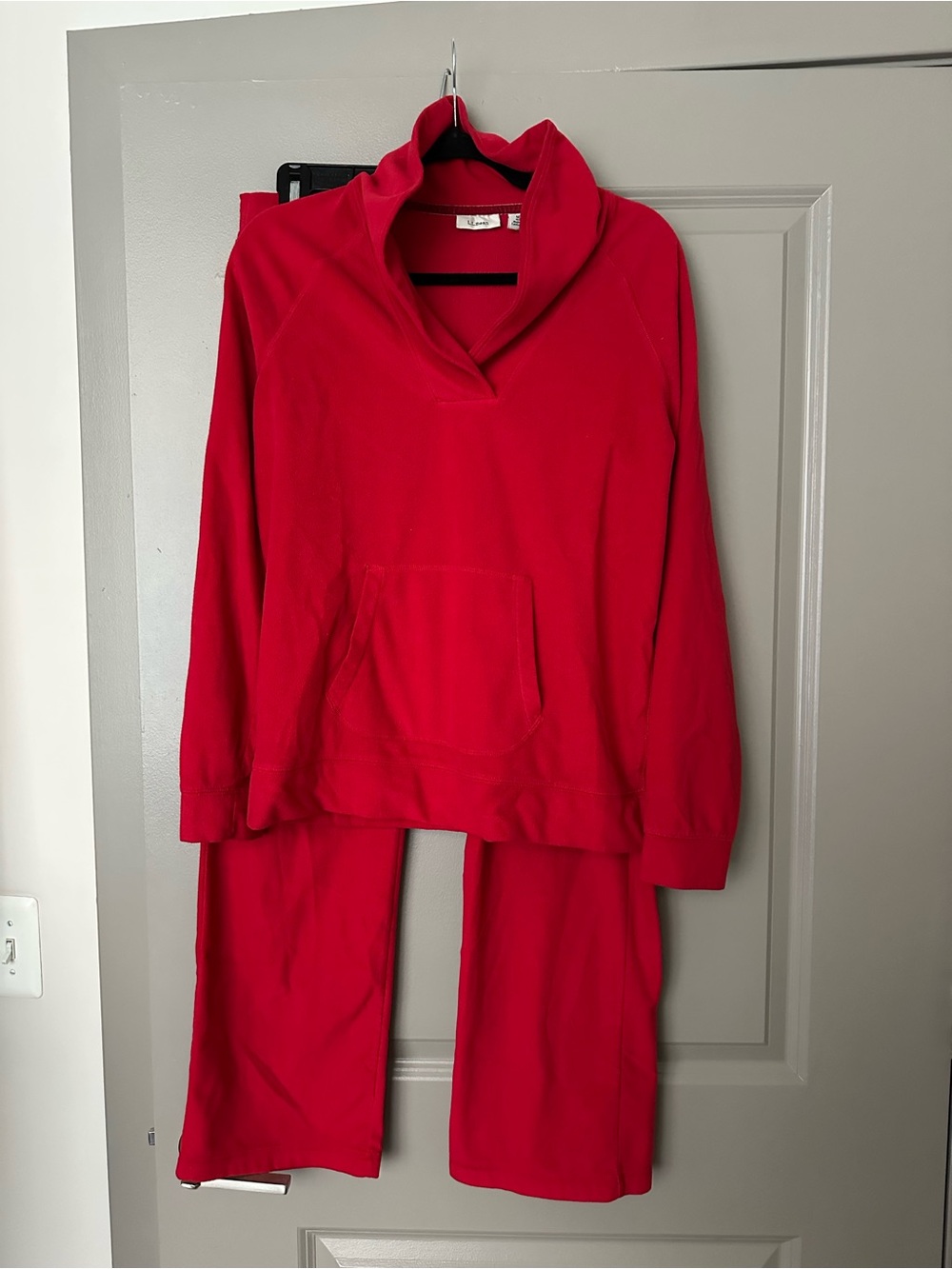 L.L. Bean Bright Red Fleece lounge set